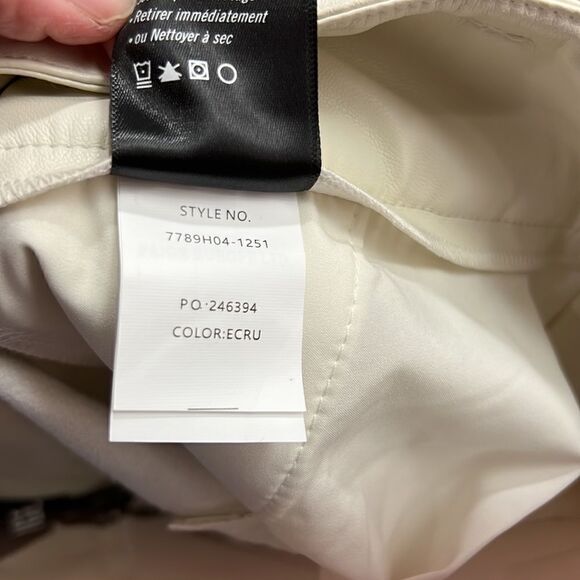 Paige’s Blanka Ecru pleather shorts size 10 NWT flawed - Picture 15 of 15